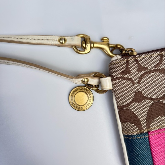 Coach Wristlet signature stripe color block - Picture 3 of 10